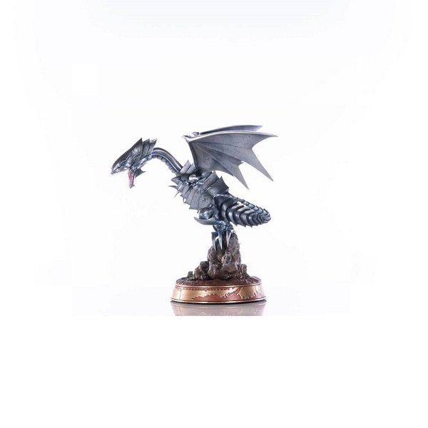 Yu-Gi-Oh! Figur/Statue - Blau&auml;ugiger w. Drache ca. 35 cm - Silver Edition