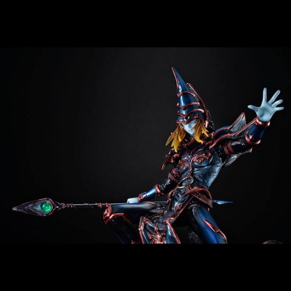 Yu-Gi-Oh! Duel Monsters Black Magician Figur/Statue - 23 cm