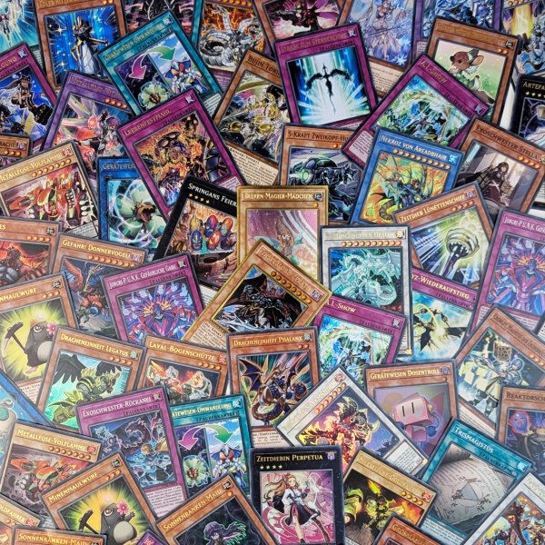 Yugioh Holo MEGASET - 100 deutsche Holokarten